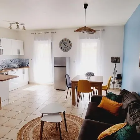 Agreable Appartement Avec 2 Places De Parking Dans Le Garage Beziers Exterior photo