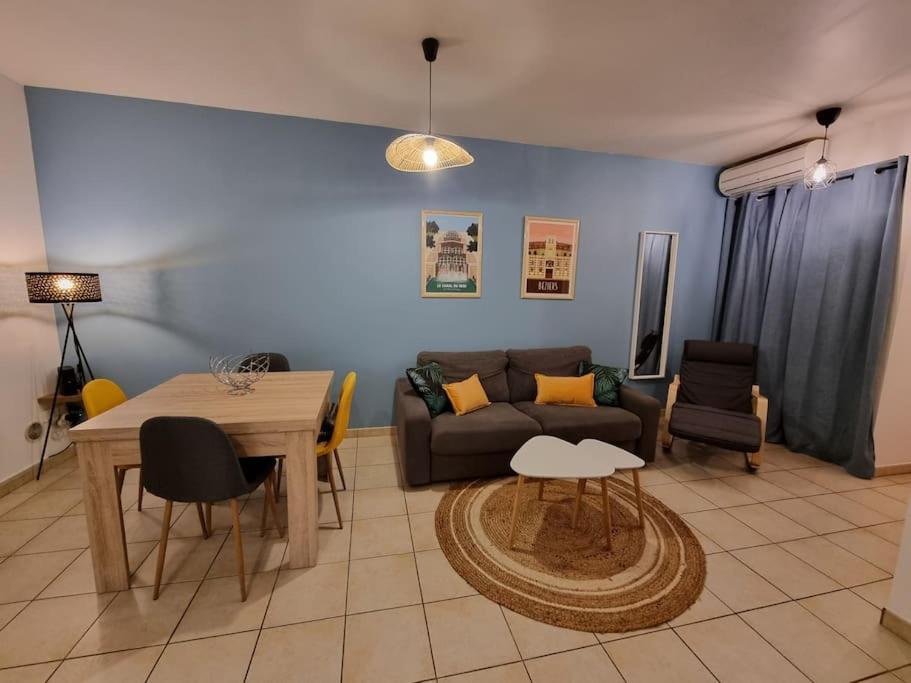Agreable Avec 2 Places De Parking Dans Le Garage Apartment
