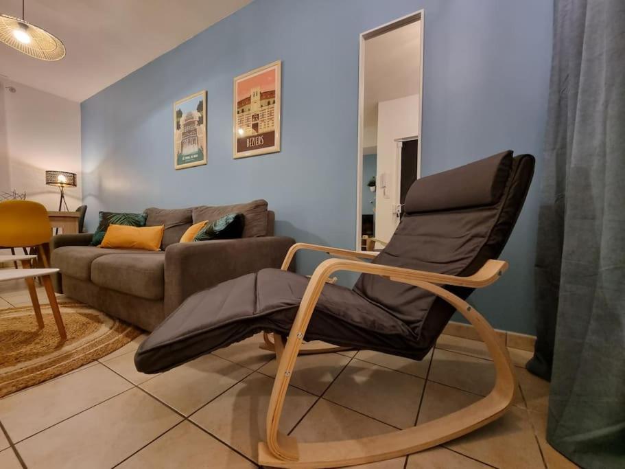 Apartment Agreable Avec 2 Places De Parking Dans Le Garage Béziers
